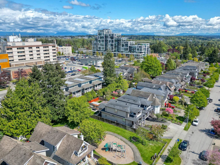 15521 Goggs Avenue, Surrey, BC, V4B 2N5 - 35