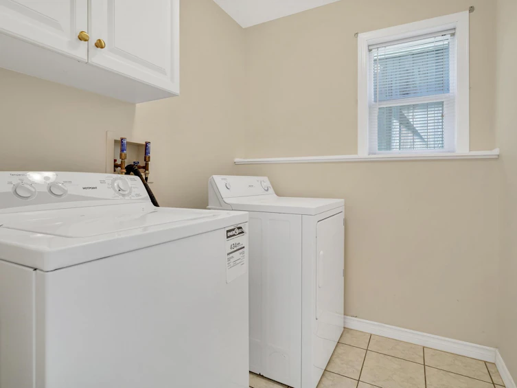 15521 Goggs Avenue, Surrey, BC, V4B 2N5 - 31