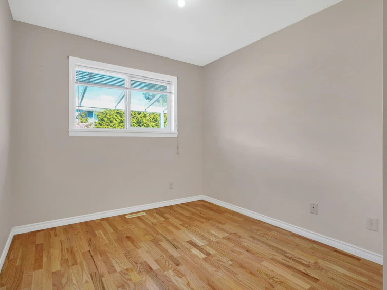 15521 Goggs Avenue, Surrey, BC, V4B 2N5 - 23