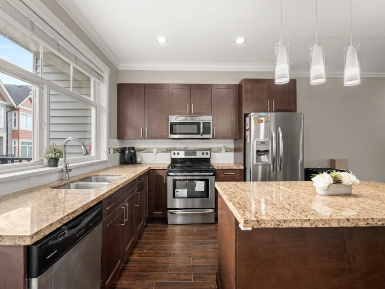12-12092 70 Avenue, Surrey, BC, V3W 1A6 - 11