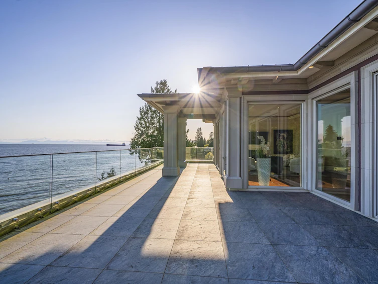 3008 Procter Avenue, West Vancouver, BC, V7V 1G1 - 2