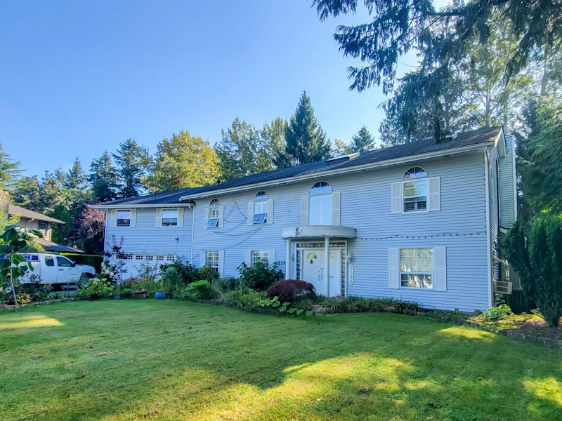 2198 129b Street, Surrey BC V4A 7N6