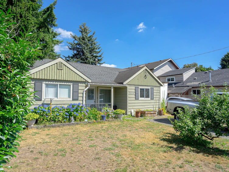 11618 203 Street, Maple Ridge, BC, V2X 4T9