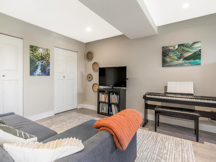 8863 212b Street, Langley, BC, V1M 2E2 - 8