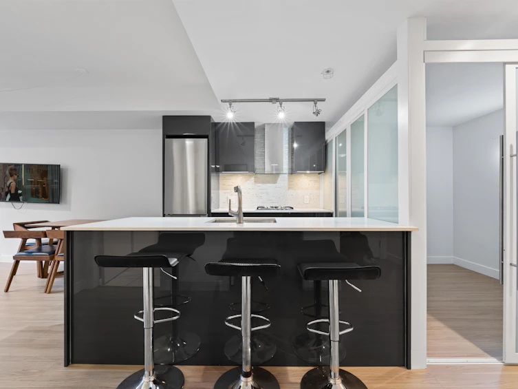 404-1283 Howe Street, Vancouver, BC, V6Z 0E3 - 2