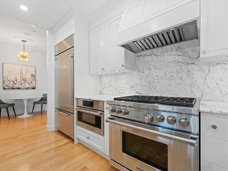 471 Beach Crescent, Vancouver, BC, V6Z 3B9 - 10