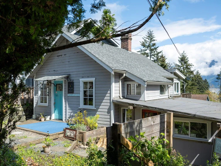 987 Dorman Road, Bowen Island, BC, V0N 1G1