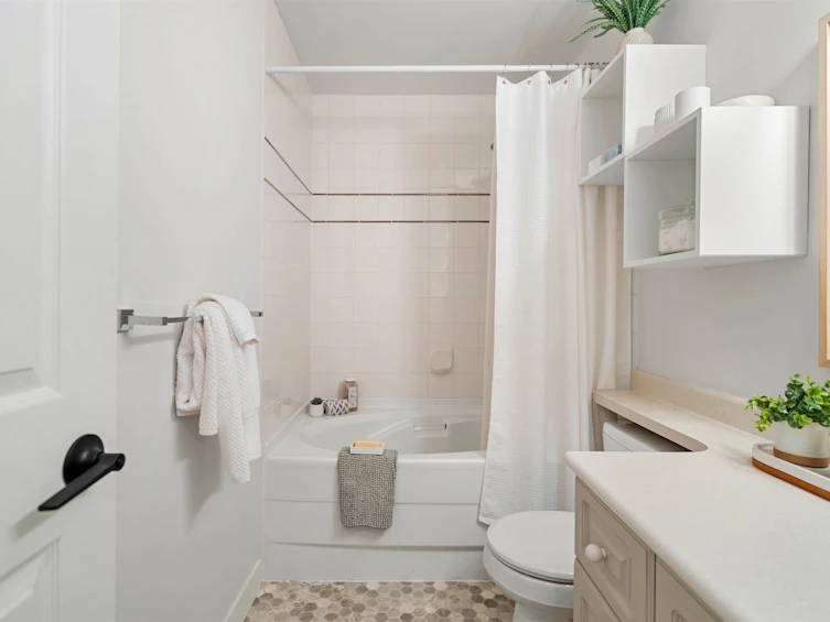 2422 E 8th Avenue, Vancouver, BC, V5M 4V4 - 31