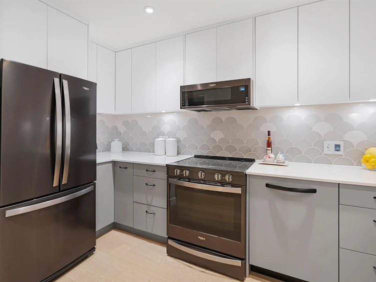 2422 E 8th Avenue, Vancouver, BC, V5M 4V4 - 8
