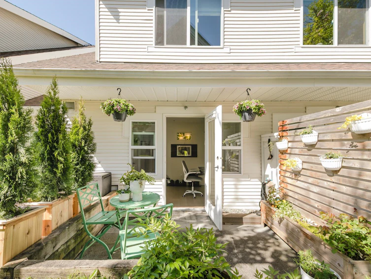 2422 E 8th Avenue, Vancouver, BC, V5M 4V4 - 32
