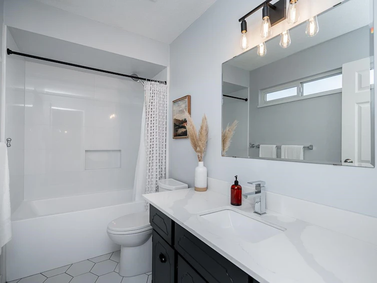 19422 61 Avenue, Surrey, BC, V3S 7L3 - 21