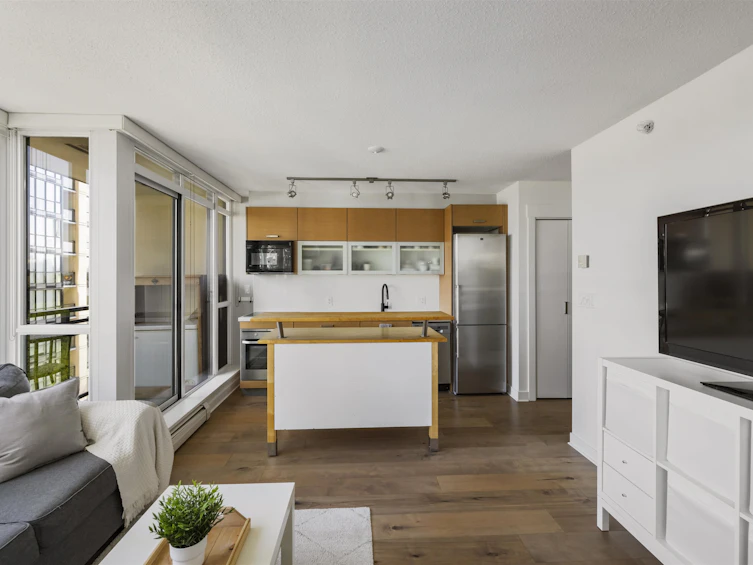 803-13380 108 Avenue, Surrey, BC, V3T 0E7 - 13