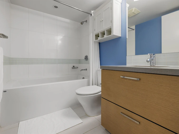 803-13380 108 Avenue, Surrey, BC, V3T 0E7 - 4