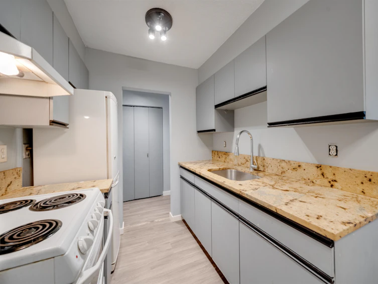 335-711 E 6th Avenue, Vancouver, BC, V5T 1L7 - 2