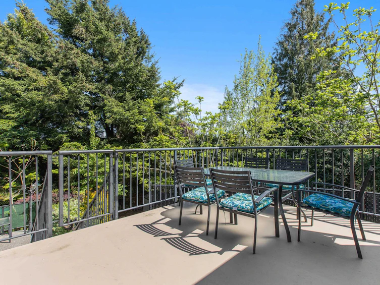31709 Old Yale Road, Abbotsford, BC, V2T 2B6 - 31