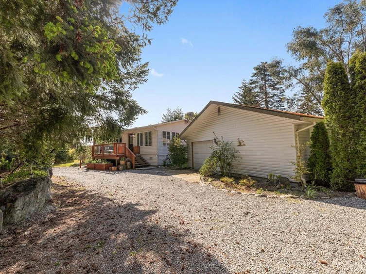 4385 Marble Road, Sechelt, BC, V7Z 0B1 - 4