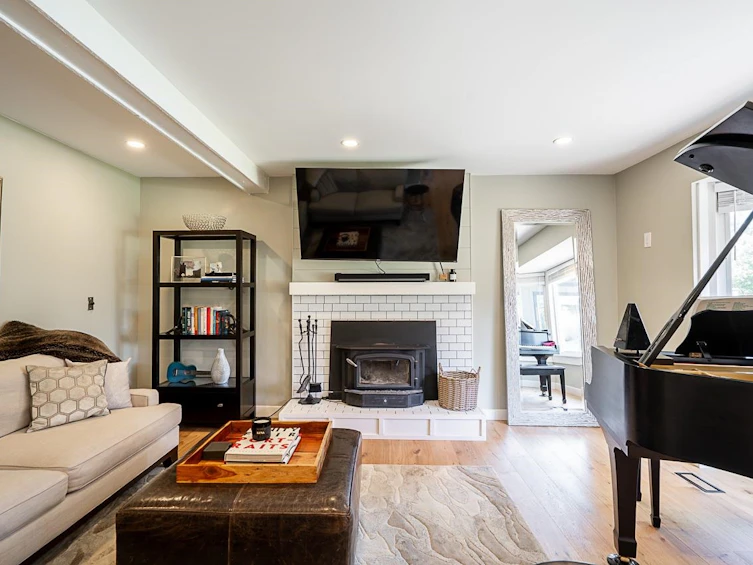 12523 Blackstock Street, Maple Ridge, BC, V2X 5N7 - 12