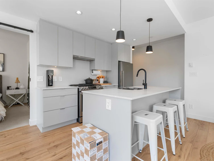 209-2493 Montrose Avenue, Abbotsford, BC, V2S 3T2 - 4