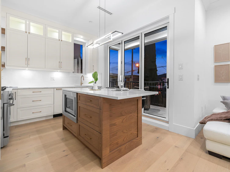 4990 Sherbrooke Street, Vancouver, BC, V5W 3M2 - 16