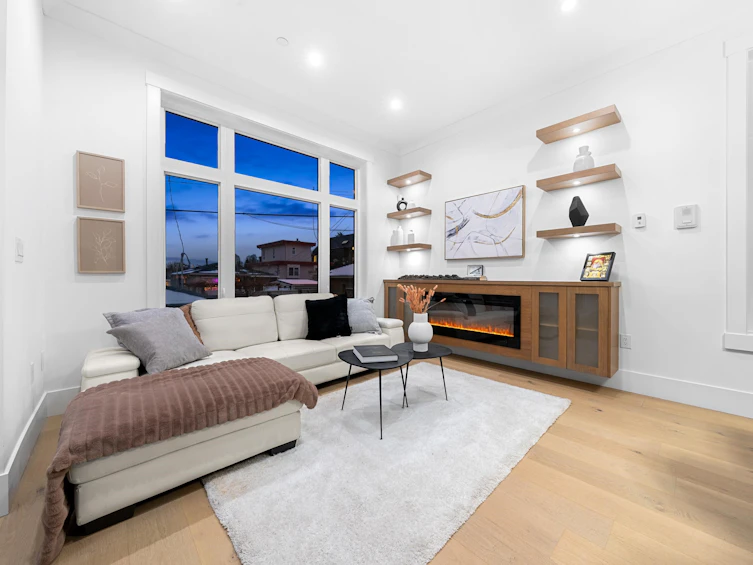 4990 Sherbrooke Street, Vancouver, BC, V5W 3M2 - 8