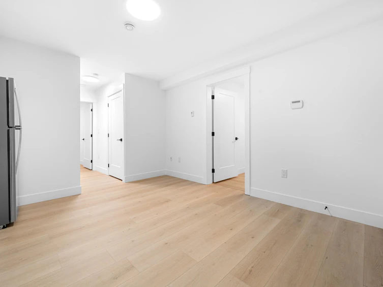 4990 Sherbrooke Street, Vancouver, BC, V5W 3M2 - 32
