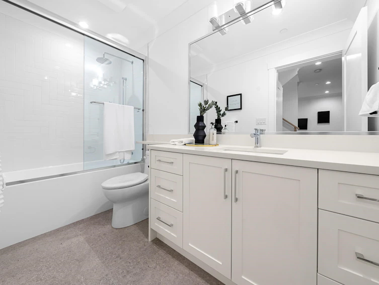 4990 Sherbrooke Street, Vancouver, BC, V5W 3M2 - 28