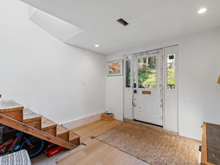 1110 Deep Cove Road, North Vancouver, BC, V7G 1S3 - 16