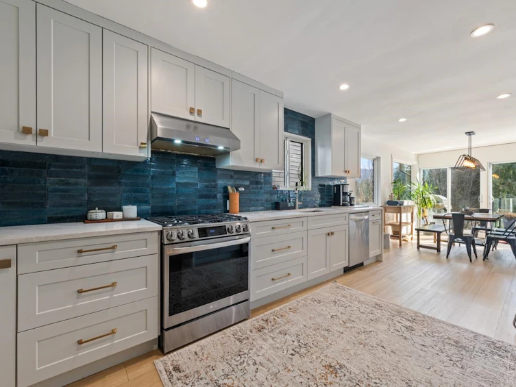 1110 Deep Cove Road, North Vancouver, BC, V7G 1S3 - 7