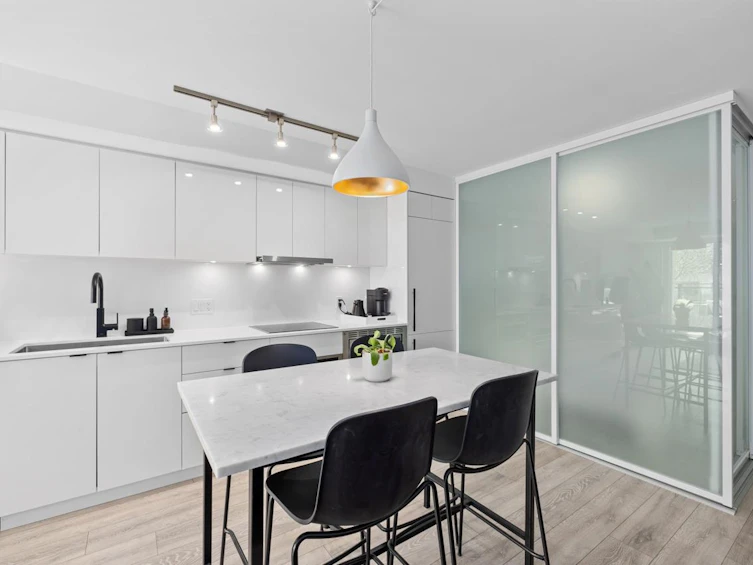 204-630 E Broadway Street, Vancouver, BC, V5T 0J1 - 10