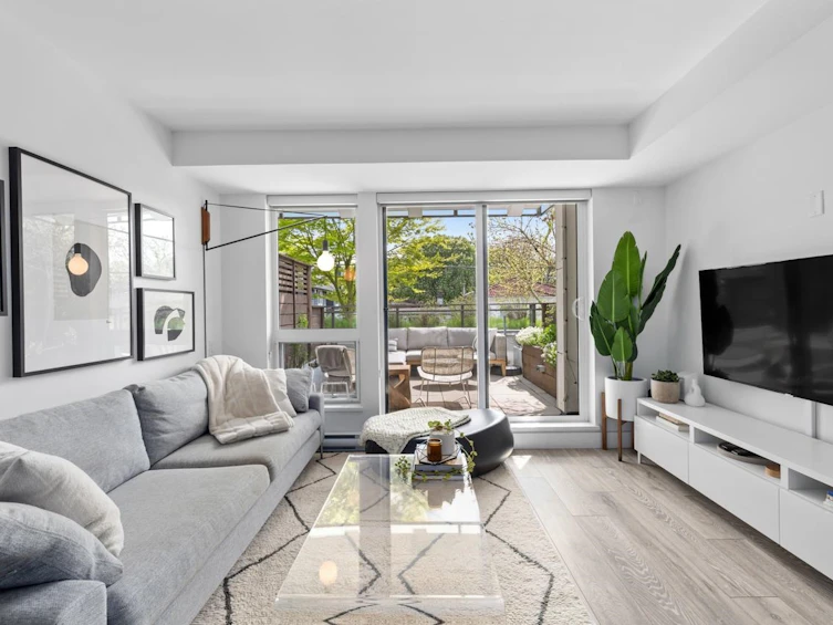 204-630 E Broadway Street, Vancouver, BC, V5T 0J1 - 4