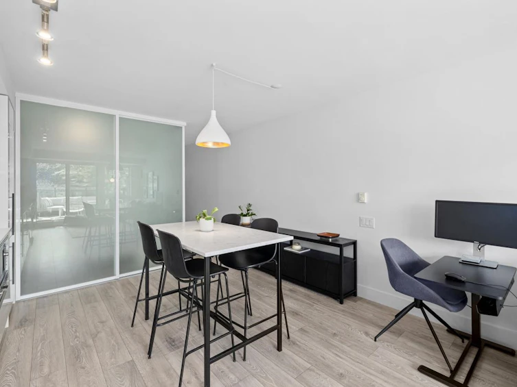 204-630 E Broadway Street, Vancouver, BC, V5T 0J1 - 8