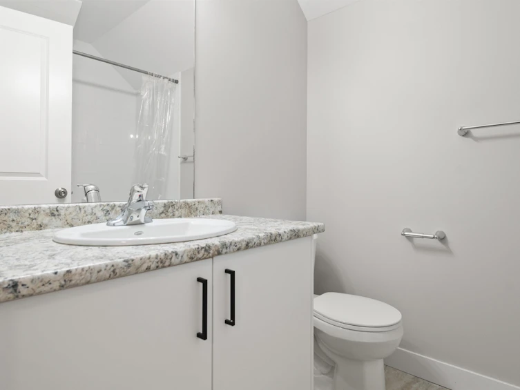 840 7th Avenue, Hope, BC, V0X 1L4 - 4