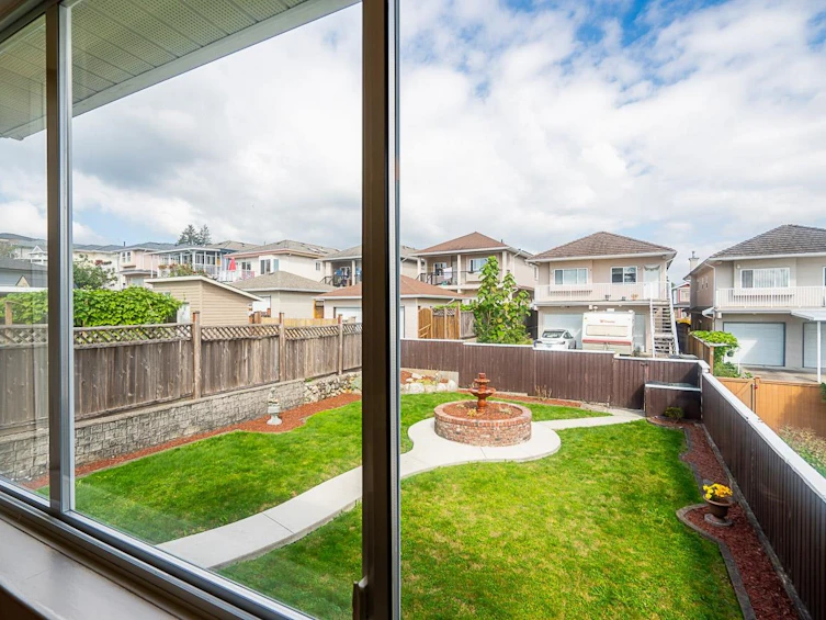 7766 Davies Street, Burnaby, BC, V3N 3H4 - 10