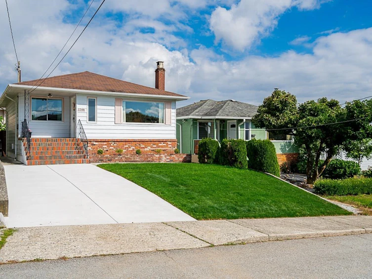 7766 Davies Street, Burnaby, BC, V3N 3H4 - 2