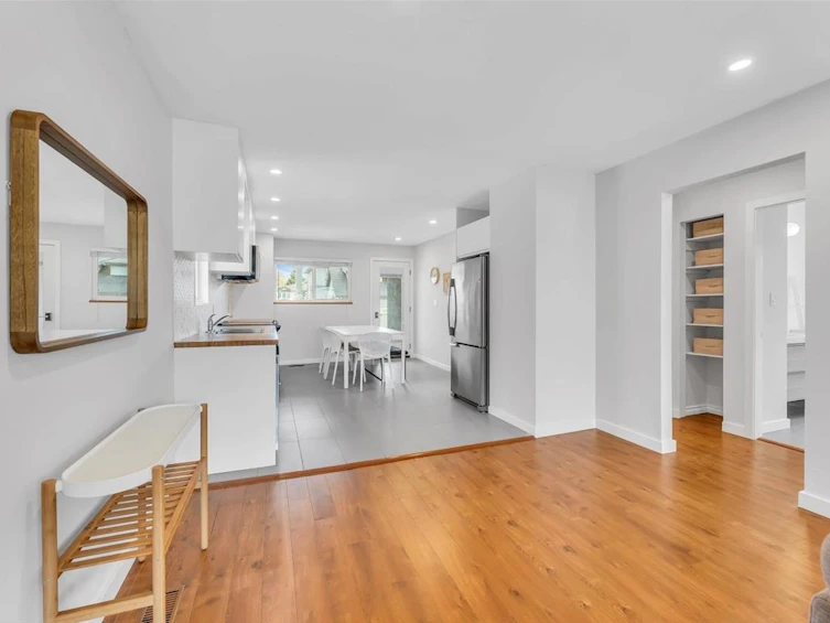 2942 E Georgia Street, Vancouver, BC, V5K 2K6 - 6
