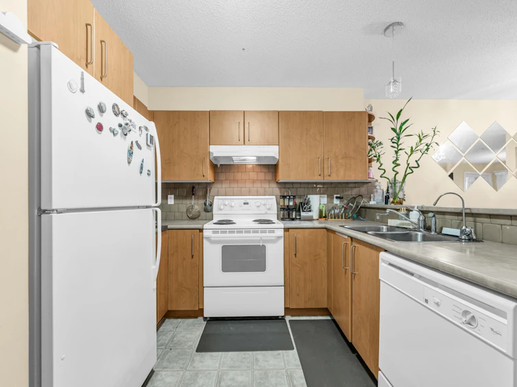 207-7330 Salisbury Avenue, Burnaby, BC, V5E 4N8 - 5