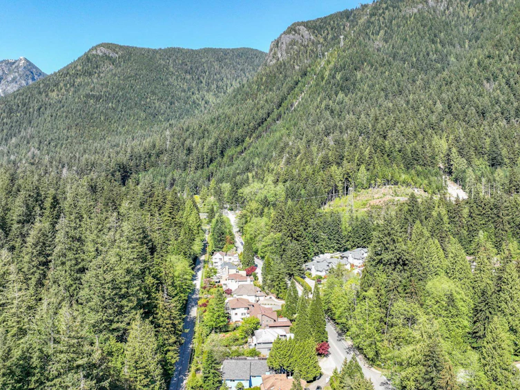 5825 Nancy Greene Way, North Vancouver, BC, V7R 4W6 - 38