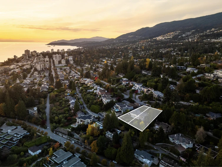930 Esquimalt Avenue, West Vancouver, BC, V7T 1J8 - 8