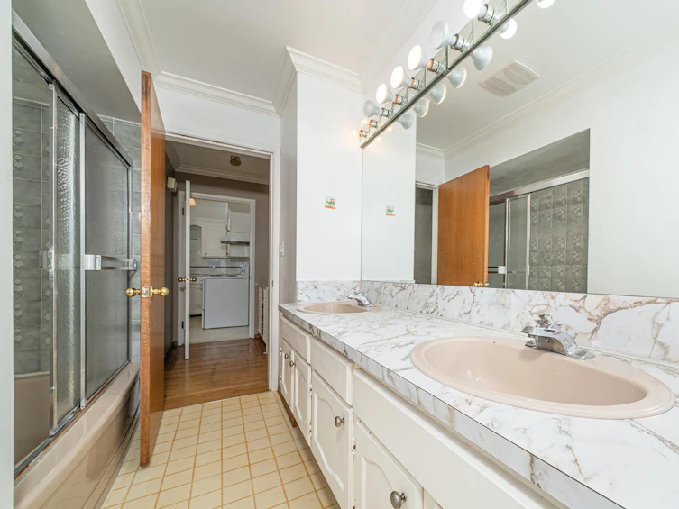 6651 Lochdale Street, Burnaby, BC, V5B 2M7 - 20