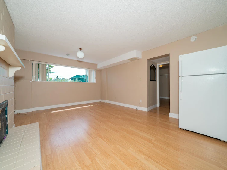 6651 Lochdale Street, Burnaby, BC, V5B 2M7 - 23