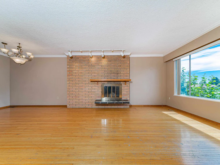 6651 Lochdale Street, Burnaby, BC, V5B 2M7 - 8