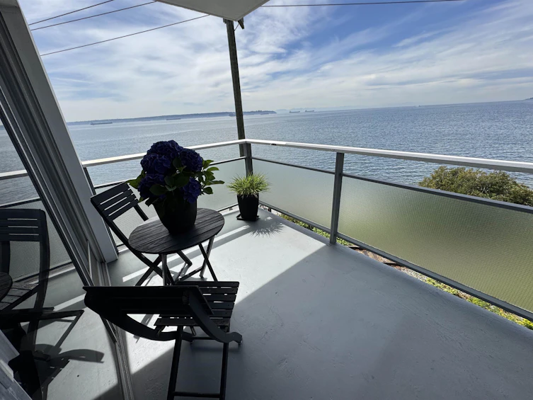 203-2246 Bellevue Avenue, West Vancouver, BC, V7V 1C6 - 2