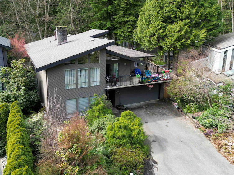 5535 Huckleberry Lane, North Vancouver, BC, V7R 4N9 - 2