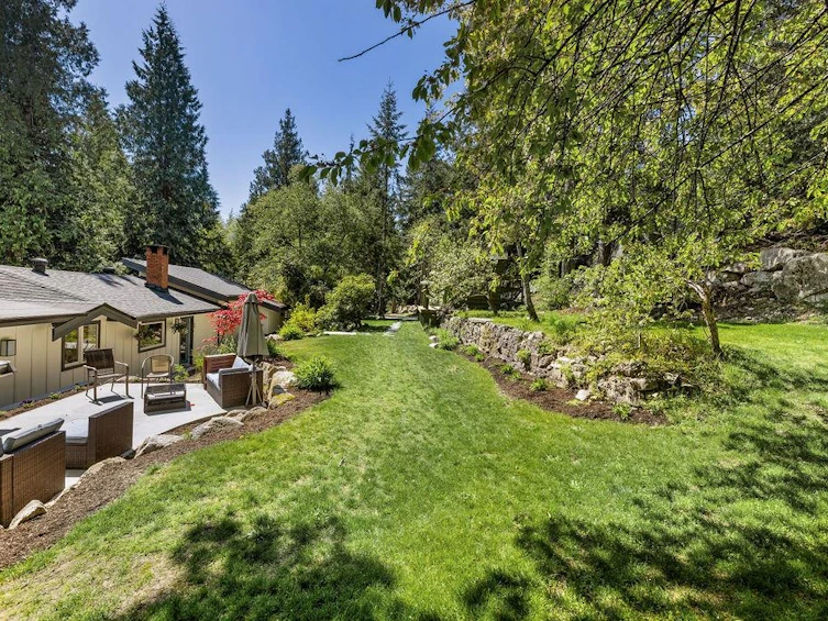 1544 Henderson Avenue, Roberts Creek, BC, V0N 2W2 - 2