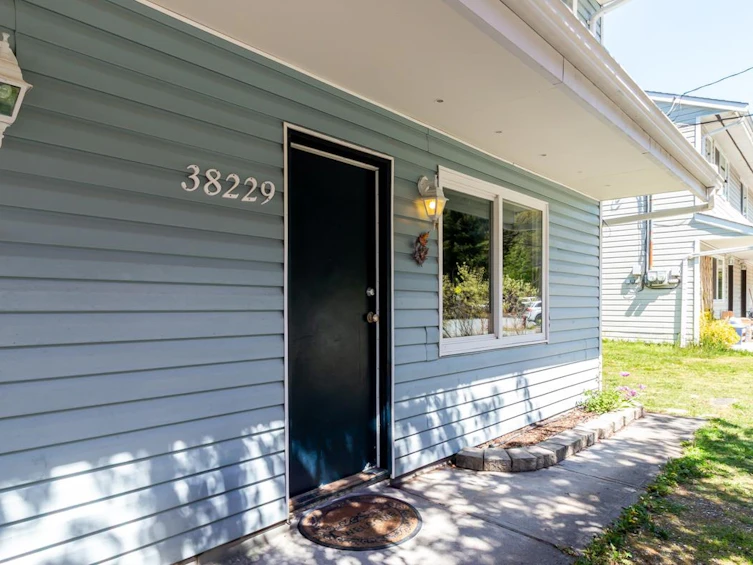38227 Hemlock Avenue, Squamish, BC, V8B 0X1 - 20