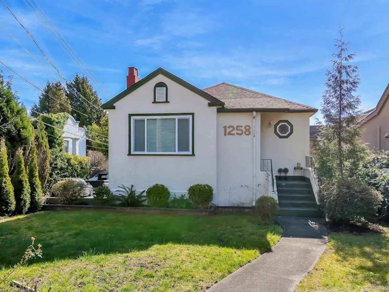 1258 Park Drive, Vancouver BC V6P 2J9