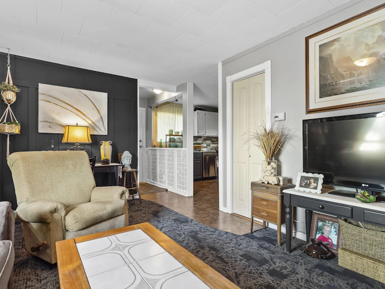 32715 Adams Avenue, Mission, BC, V2V 2S2 - 6