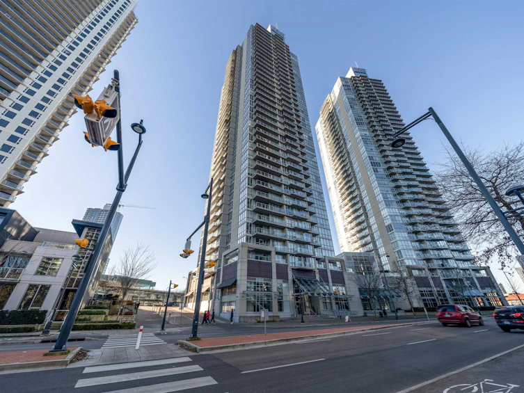 2510-9981 Whalley Boulevard, Surrey, BC, V3T 0G6