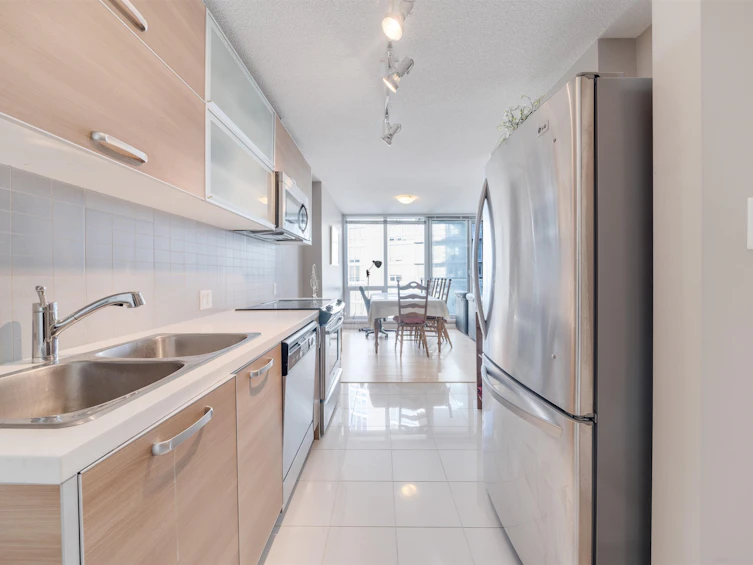 2510-9981 Whalley Boulevard, Surrey, BC, V3T 0G6 - 8