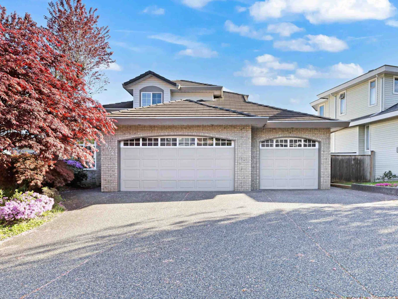 2802 Greenbrier Place, Coquitlam BC V3E 2S4
